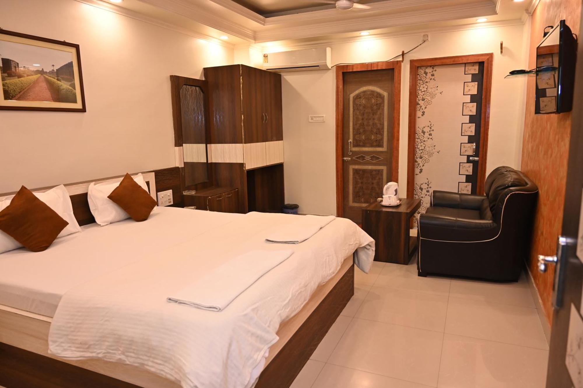 Hotel Gitanjali Malda Exterior foto